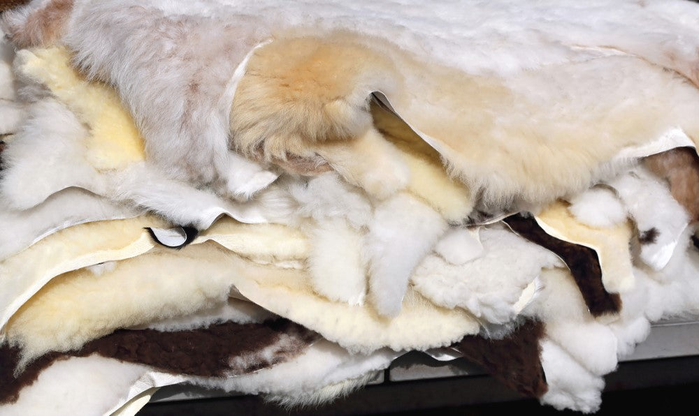 What is Shearling? Understanding the Material Comprehensively