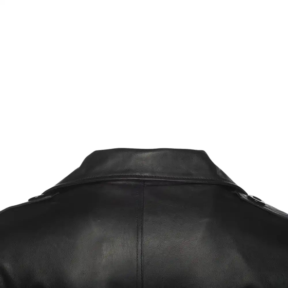Detailed view of the shoulder back view and smooth, high-grade leather texture on the Reiner overcoat.